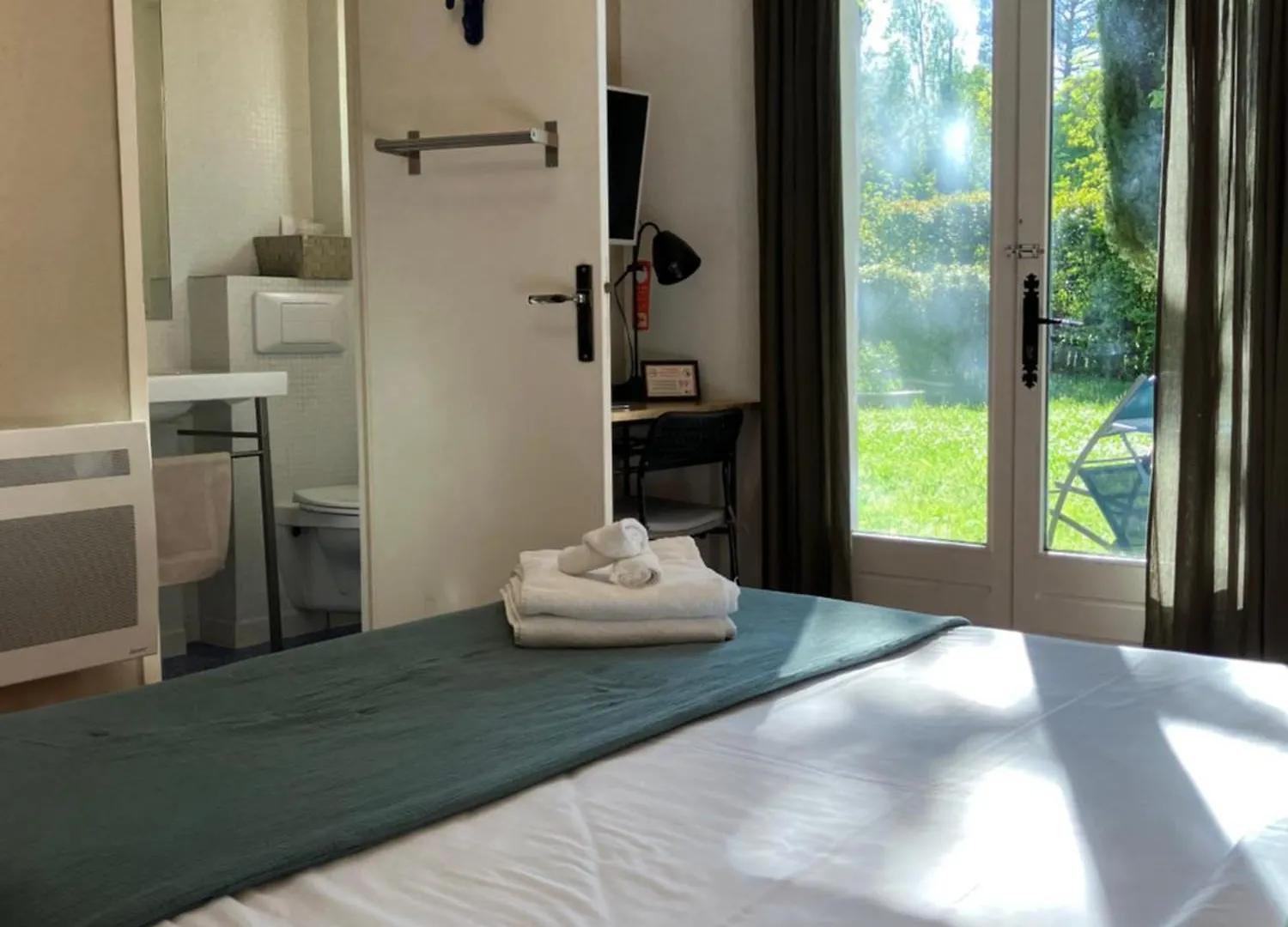 Hotel La Bastide Du Val à Le Val 3*,