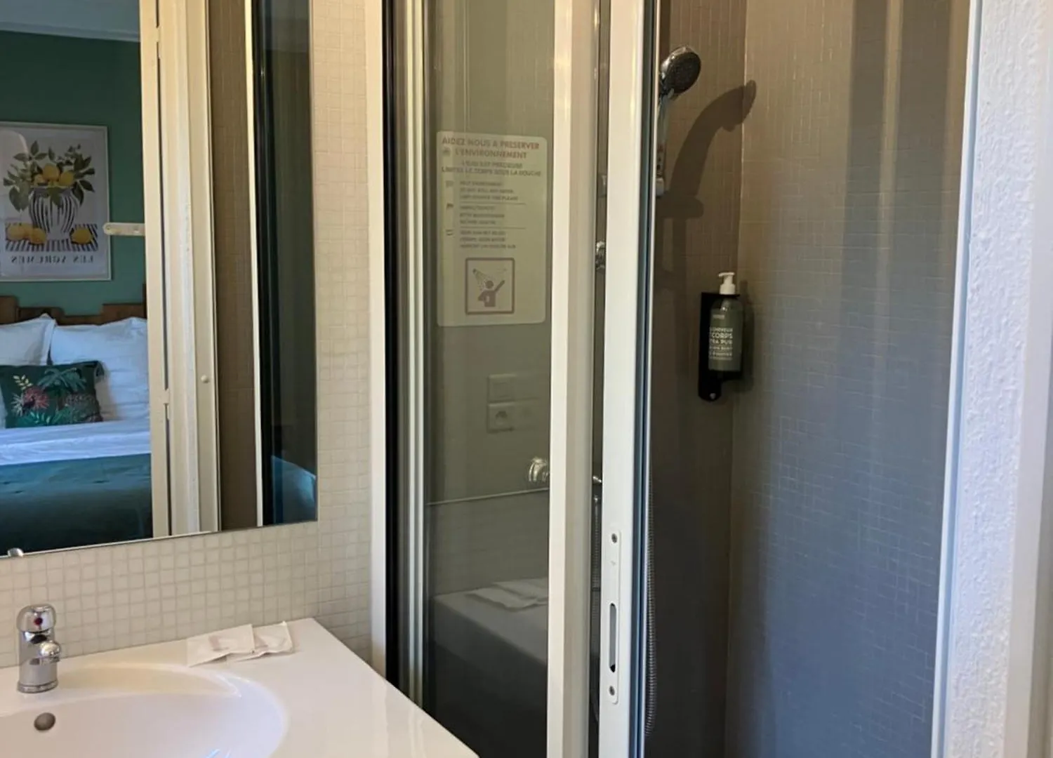 Hotel La Bastide Du Val à Le Val 3*,  France